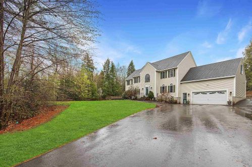 99 Fiddlehead Ln, Chester, NH 03036-4073