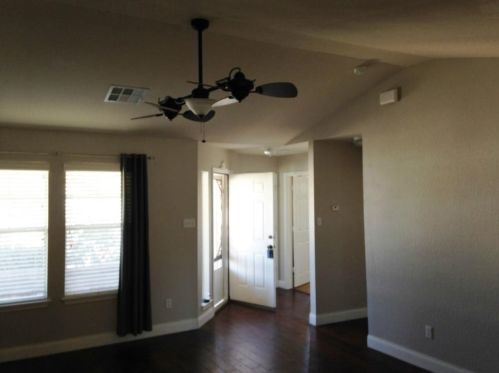 753 Hogan, Uhland TX  78640-5784 exterior