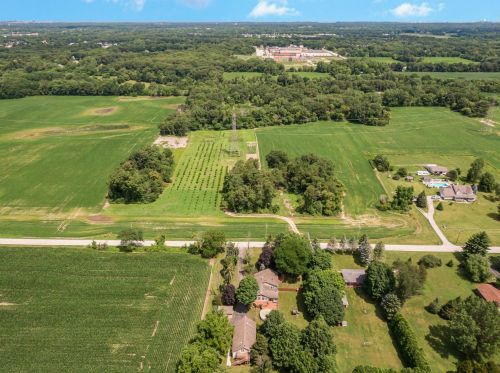 2071 61 Ave, Hobart IN 46342-6517 exterior