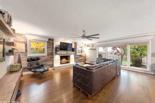 408 Comfort Ln, Palatine, IL 60067-3510