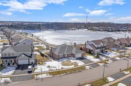 1704 Eagle Cir, Mokena, IL 60451-2896