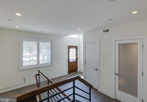 1803 Lombard St, Philadelphia, PA 19146-1409