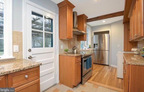 85 Overbrook Dr, Princeton NJ  exterior
