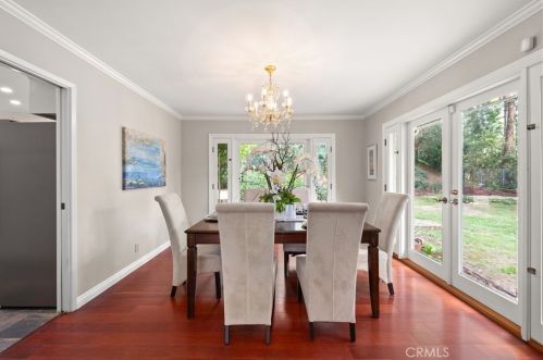 1430 Greenbriar Rd, Glendale CA  91207-1053 exterior