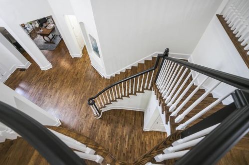 710 Lake Summit Dr, Atlanta GA  30342-1919 exterior