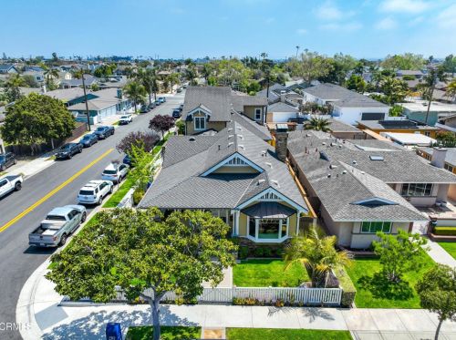 1746 Main St, Huntington Beach CA  92648-2723 exterior