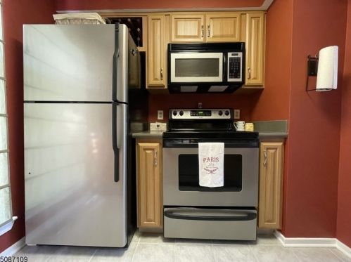 48 Green Heron Dr, Hackettstown NJ  07840-3330 exterior