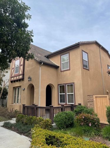 1441 Georgia St, Tustin, CA 92782-1759