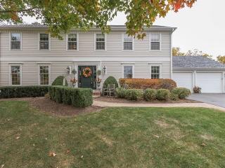 542 Fox Glove Ln, Hoffman Estates, IL 60010-3512