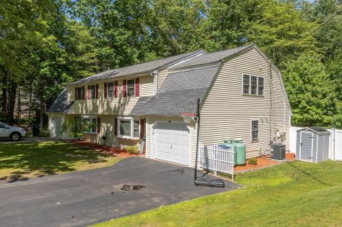 19 Deerwood Dr, Amherst, NH 03031-2002
