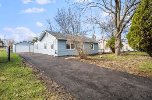 112 Edison Rd, Joliet, IL 60433-3104