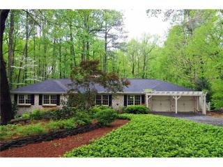 1446 Rainier Falls Dr, Atlanta, GA 30329-4104