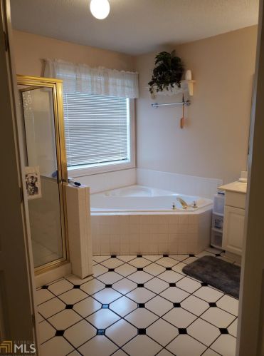 5 Arbor Cove Dr, Stockbridge GA  30281-6440 exterior