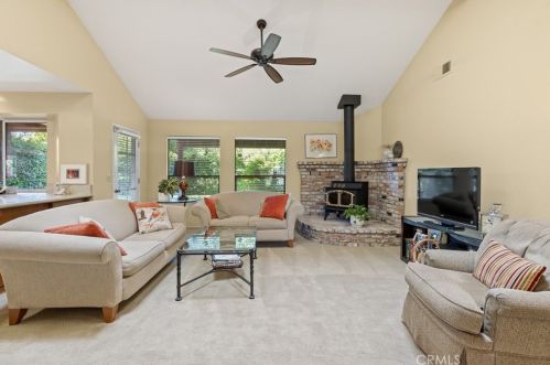 1716 Almendia Dr, Chico, CA 95926-7757