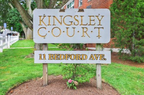 11 Bedford Ave, Norwalk CT  06850-3856 exterior