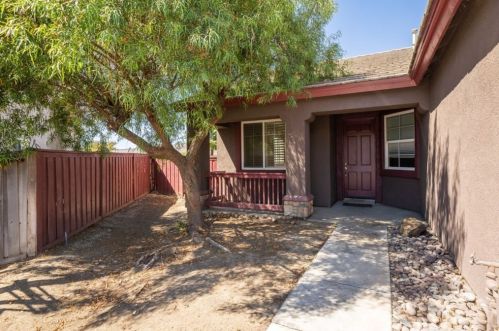 2272 Dove Ct, San Jacinto, CA 92582-3704