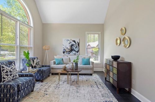 3345 Hagger Way, Atlanta GA  30344-5674 exterior
