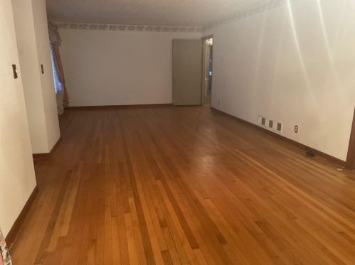 1373 Carolyn Dr, Atlanta, GA 30329-3546