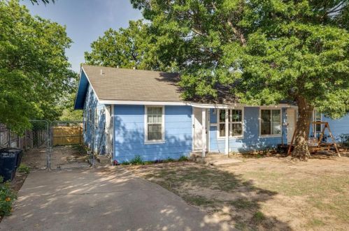 2411 21st St, Fort Worth TX  76106-6617 exterior