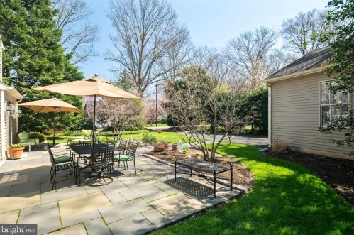 40 Upland Way, Haddonfield NJ 08033-3518 exterior