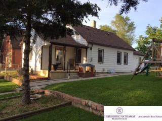 2527 7th St, Omaha, NE 68108-1639