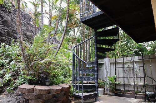 848 Kealahou St, Honolulu HI  96825-2943 exterior