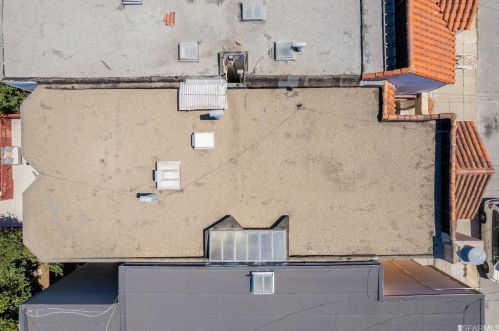 1306 Gilman Ave, San Francisco CA 94124-3243 exterior