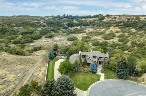 10188 Dimple Dell Ln, Sandy UT 84092-4505 exterior