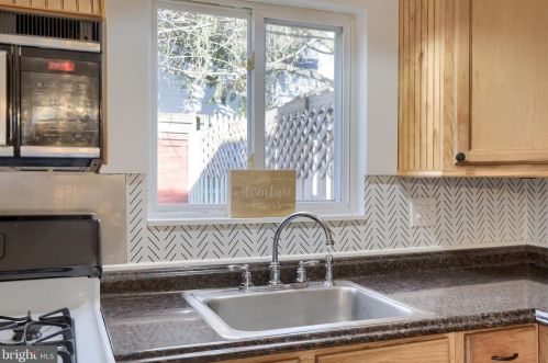 235 Walnut St, Lancaster PA  17602-2342 exterior