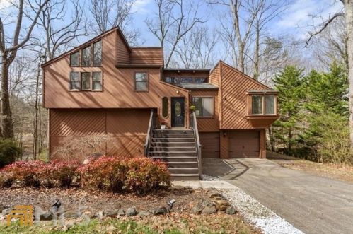 1732 Jody Dr, Marietta, GA 30066-1904