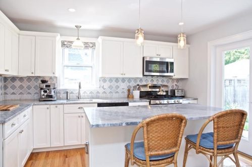 5 Alden Ave, Norwalk CT  06855-2501 exterior