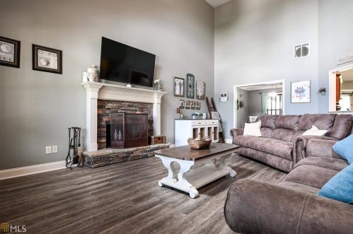 541 Lake Vista Dr, Jefferson GA  30549-4605 exterior