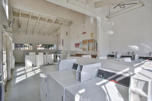 1001 Stevens Ave, Santa Ana CA  92707-5013 exterior