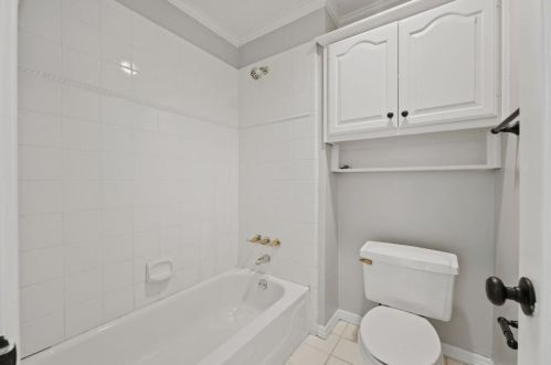 2033 Le Mans Dr, Carrollton TX 75006-4337 exterior