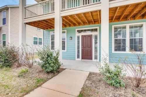 403 Wetzel, Uhland, TX 78640