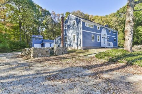 195 Silver Spring Rd, Wilton CT  06897-1020 exterior