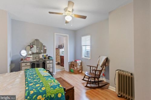 564 Broadway, Hanover PA 17331-2504 exterior