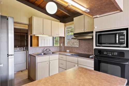 3473 Ala Hinalo St, Honolulu HI  96818-2227 exterior