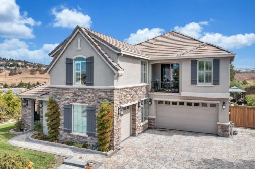 2149 Hidden Falls Dr, Folsom, CA 95630-6317
