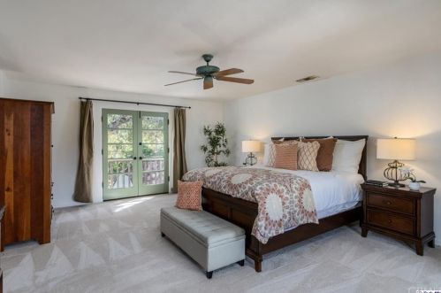 1932 Montecito Dr, Glendale CA  91208-1822 exterior