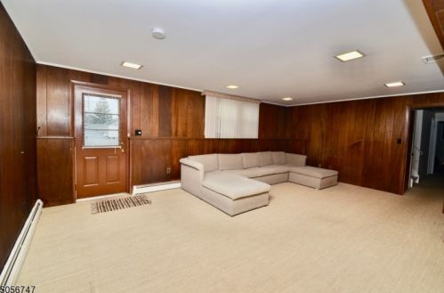 7 Sunnyhill Rd, Dover NJ  07801-3715 exterior