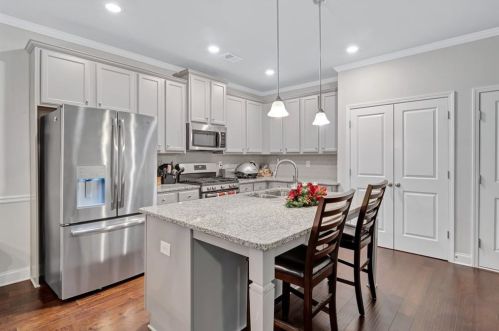 2135 Blueberry Ln, Conyers, GA 30013-1476