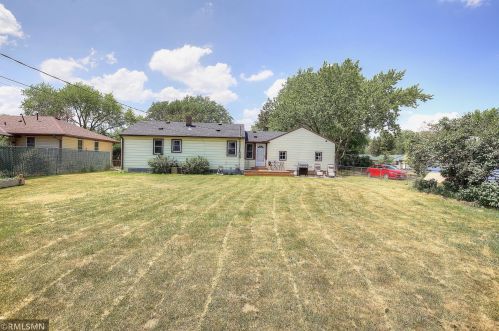 5580 Aldine St, Saint Paul MN  55126-4901 exterior