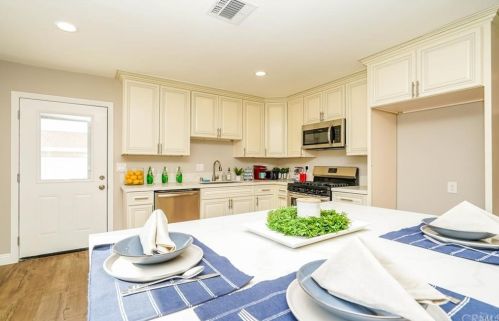 1906 Van Ness Ave, Santa Ana CA 92707-2638 exterior