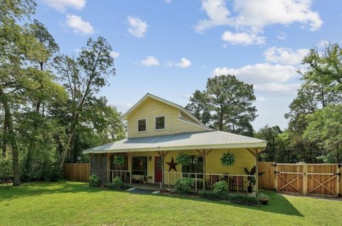 137 Tanglewood Trl, Webberville, TX 78621-9731