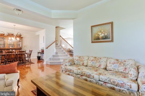 13327 John Martin Dr, Williamsport, MD 21795-4098