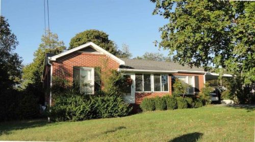 1013 7th St, Etowah, TN 37331-1300