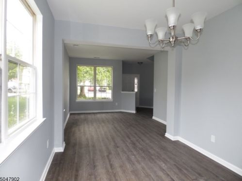 55 Saxton Dr, Hackettstown NJ  07840-1742 exterior