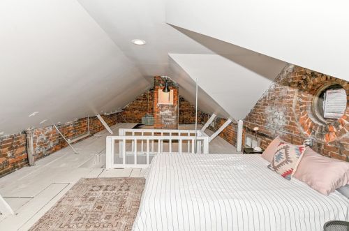 2612 Hemlock St, Cincinnati OH  45206-1608 exterior