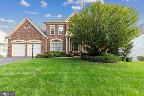 7823 Gambrill Woods Way, Springfield, VA 22153-2260